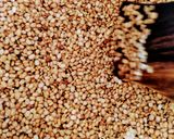 A picture of step 1 of Karuvapilai idli podi.