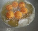 Foto langkah ke 7 dari resep Bola2 nasi aka kroket nasi crispy.