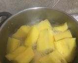 Foto del paso 1 de la receta: Muchines o Bolitas de yuca con queso