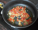 Foto del paso 2 de la receta: Paella de bacalao, calamares, mejillones y langostinos