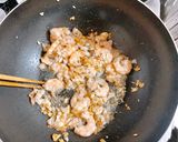 Hình bước làm 3 của món Canh rau cúc nấu với nhân tôm