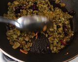 Foto del paso 5 de la receta: Huevito y Nopales con guajillo