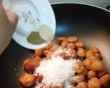 A picture of step 3 of Plum sauce in two different way.
