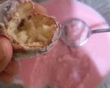 A picture of step 3 of Italian mini rose custard bomblino.