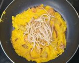 A picture of step 5 of Vietnamese Crepe (Bánh Xèo).