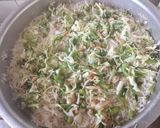 A picture of step 19 of Green Singaporiean Rice.