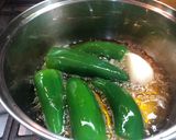 A picture of step 1 of Sonoran-Style Jalapeño Salsa Verde.