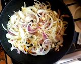 Foto del paso 3 de la receta: Chipirones encebollado con papa al pimentón. #delantaldorado