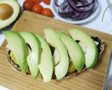 Foto del paso 5 de la receta: Tosta verde de aguacate