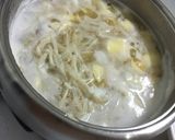 รูปขั้นตอนการทำที่ 1 ของ ข้าวต้ม เห็ดเข็มทองเต้าหู้กับไข่