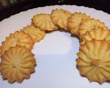 A picture of step 5 of Piped cookies.
