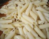 A picture of step 4 of Pasta in red sauce.