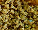 A picture of step 2 of Cauliflower masala fry.