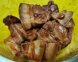 รูปขั้นตอนการทำที่ 3 ของ หมูสามชั้นต้มเบียร์และเต้าเจี้ยว