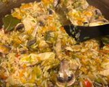 Foto del paso 4 de la receta: Arroz con pollo 🍗 y 🍄 😋
