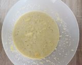 Une image de l'étape 3 de Flan courgettes jaune façon muffins.