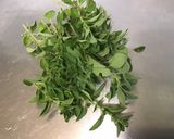 Une image de l'étape 1 de Pâte de basilic à l'ail mariné.