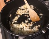 Une image de l'étape 6 de Sauté de porc aux pommes de terre et coing.