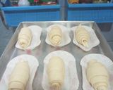 Foto langkah ke 2 dari resep Cheese croissant puff pastry.