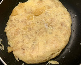 Foto del paso 5 de la receta: Tortilla de patatas (de bolsa) en 5 minutos