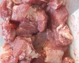 รูปขั้นตอนการทำที่ 1 ของ หมูทอดกะปิ