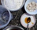 Foto del paso 1 de la receta: Pan casero - baguettes
