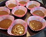 Foto del paso 4 de la receta: Muffins de chocolate rellenos con manzana y coco rallado