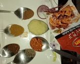 A picture of step 3 of Chicken stuffed Rooti farmajoo in pateela.