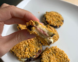 Foto del paso 3 de la receta: Bocaditos crujientes de berenjena al horno rellenos de jamón y queso