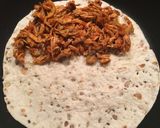 Foto langkah ke 6 dari resep Bbq chicken quesadilla.