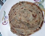 A picture of step 7 of Fusion fire garlic paratha.