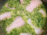 Merluza en salsa verde con espárragos