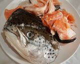 Foto langkah ke 1 dari resep Salmon (Sop Kepala Ikan Salmon).