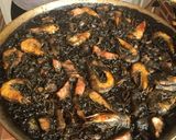 Foto del paso 4 de la receta: Arroz negro en barbacoa de gas weber o similar