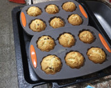 Foto del paso 5 de la receta: Muffins de vainilla con chispas de chocolate