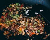 Foto langkah ke 4 dari resep Tongkol sambel bawang.
