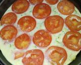 Foto del paso 2 de la receta: Tortilla de zucchini tipo pizza