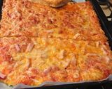 Foto del paso 4 de la receta: Pizza de pavo con cuatro quesos familiar con masa super esponjosa