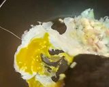 Foto langkah ke 4 dari resep Kimchi Bokkeumbap (Fried Rice).