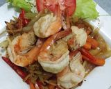 รูปขั้นตอนการทำที่ 6 ของ กุ้งผัดขิง