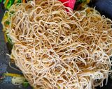 Foto langkah ke 5 dari resep Bihun Goreng Jawa.