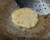 Foto langkah ke 3 dari resep #8 Homemade Chicken Burger.