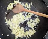 法式烤蛋盅佐櫛瓜 (oeuf cocotte aux courgettes)的食譜步驟2照片
