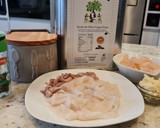 Foto del paso 1 de la receta: Tiras de chipirones con gambas al ajillo