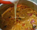 Foto langkah ke 4 dari resep Indian Chicken Curry.