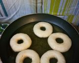 Foto langkah ke 3 dari resep Donat tante (tanpa telor).