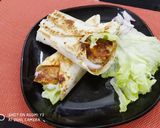 A picture of step 4 of Chicken wrap.