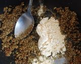 A picture of step 2 of Khao Kachori manao holi.