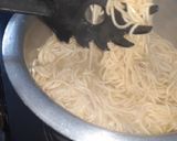 A picture of step 4 of Street style hakka noodles.