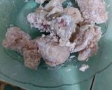 Foto langkah ke 2 dari resep Ayam geprek kemangi.